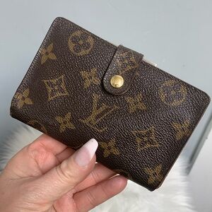 1997 authentic Louis Vuitton kisslock wallet - made in USA